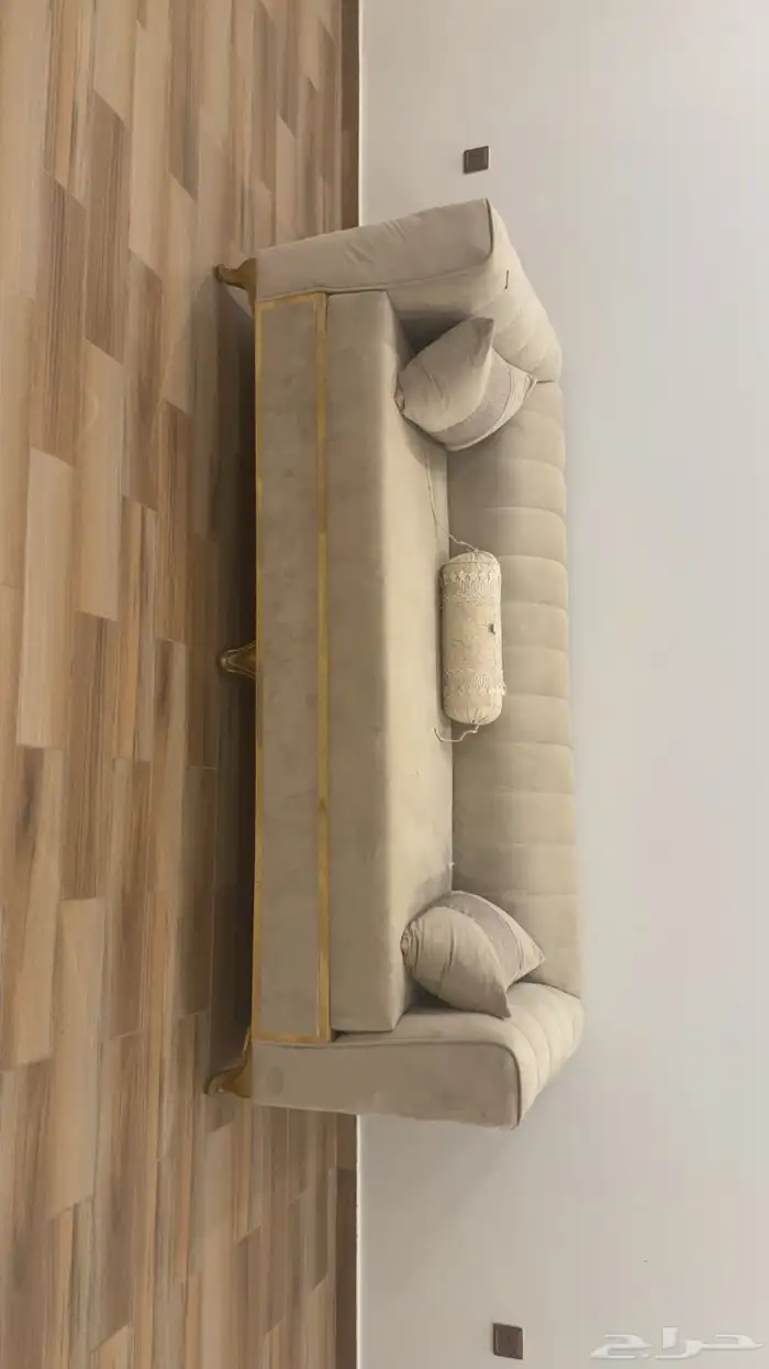 كنب 7 متر حاله فوق الممتاز بيع لعدم الحاجه 0