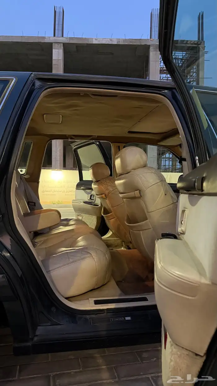 لينكون تاون كار 1995 36