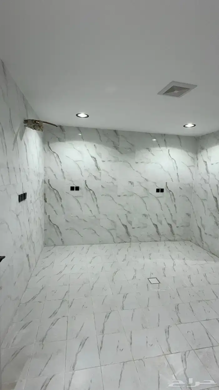 للبيع شقق دوبلكس مع حوش وكراج حي احد 71 6