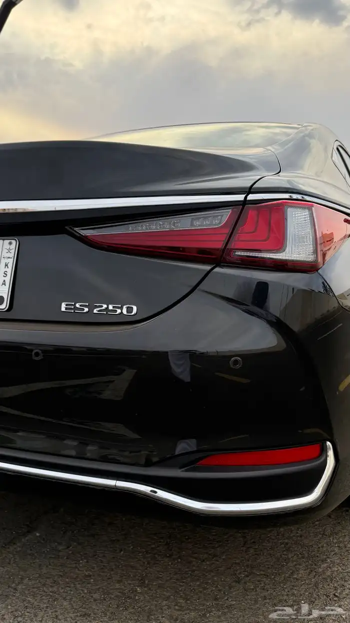 لكزس 2025 ES250 ممشى 5 الاف فقط 6