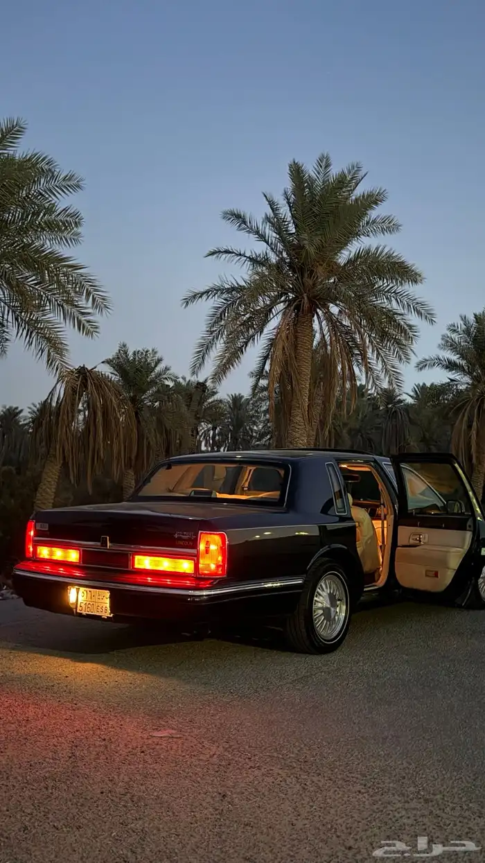 لينكون تاون كار 1995 40