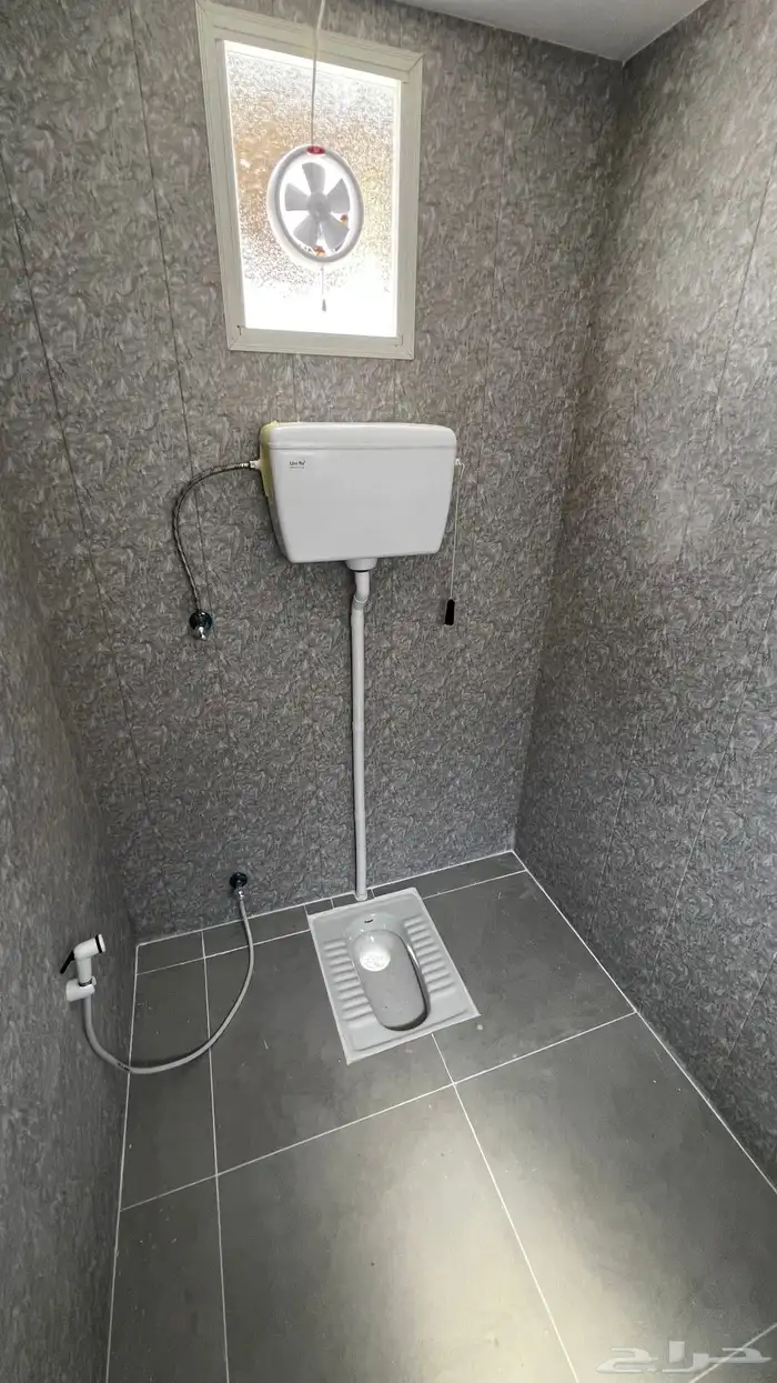 دورات مياة متنقلة وايضا  غرف بركسات 12