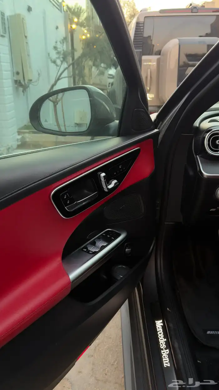 مرسيدس C200 2023 10