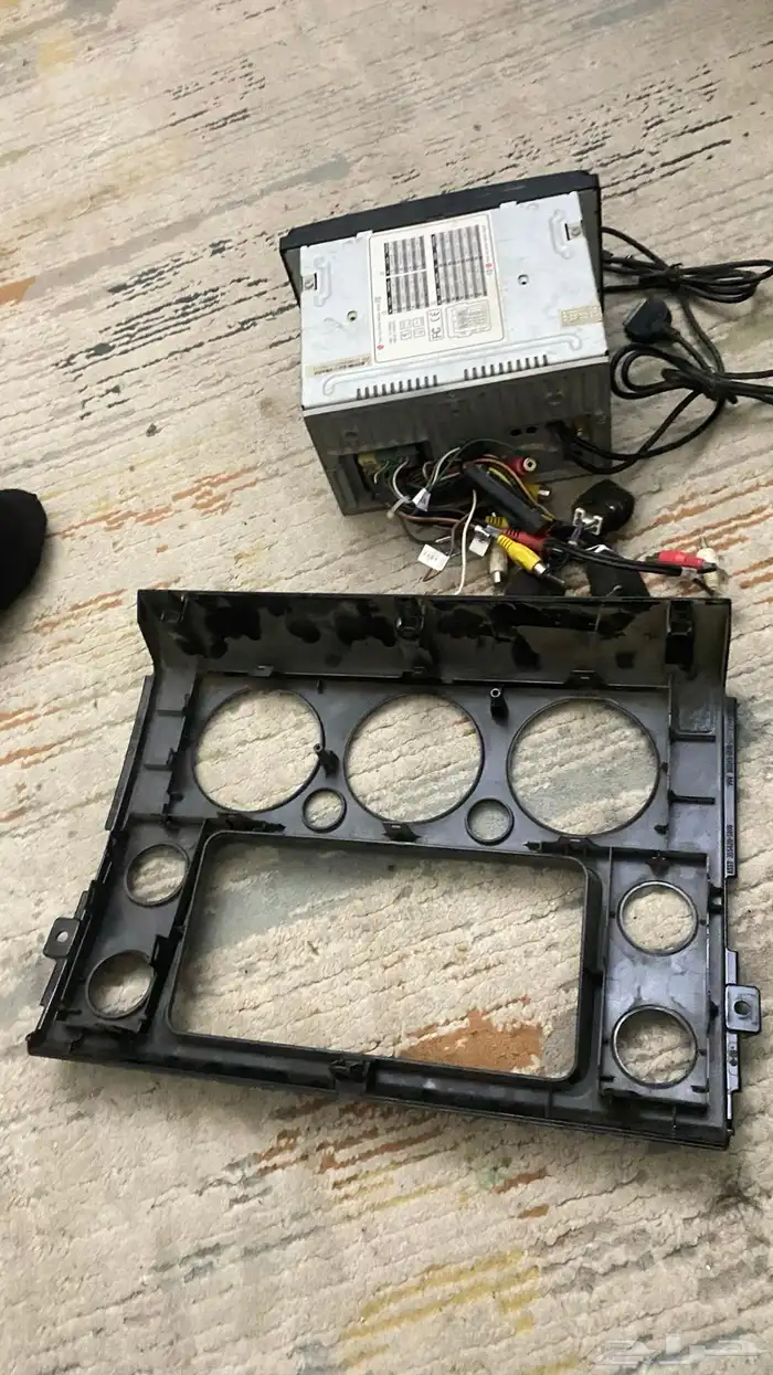 قطع ديكور سيارة اف جي 4