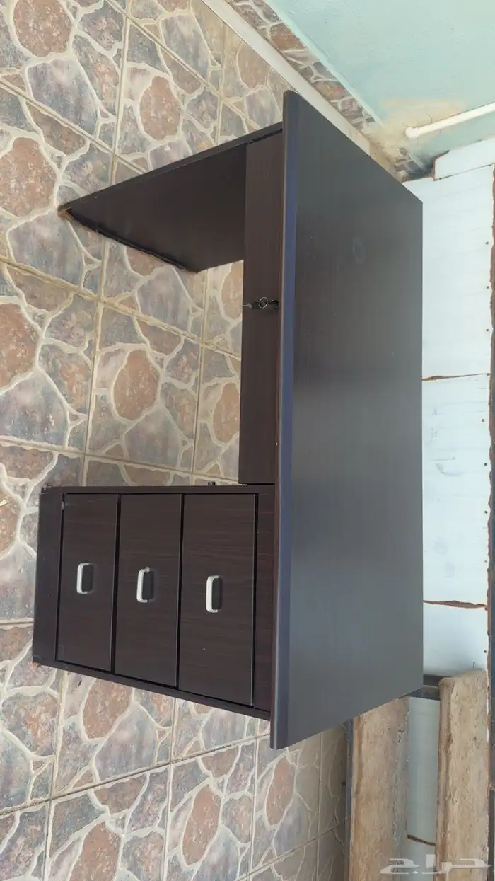 مكتب للبيع نظيف 0