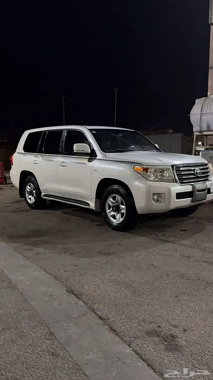 لاند كروزر قير عادي 8