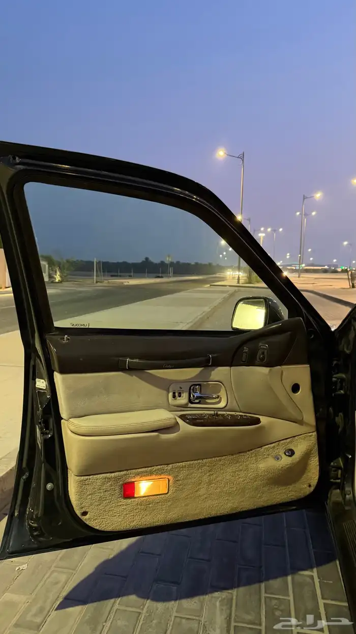 لينكون تاون كار 1995 33