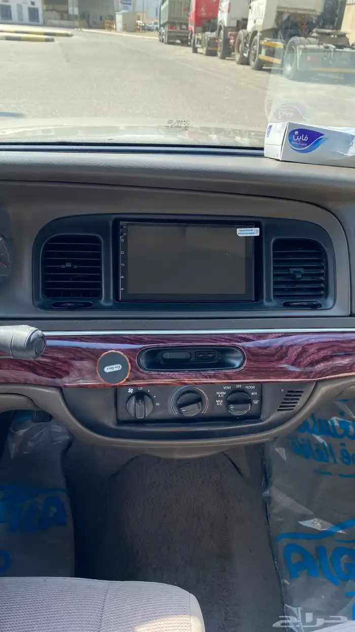 فورد قراند ماركيز عداد 199 الف مديل 2000ثاني مالك سوم 5 الاف 10