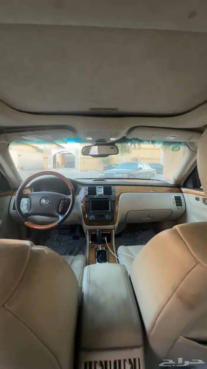 كاديلاك دي تي إس بلاتينيوم 2009 8