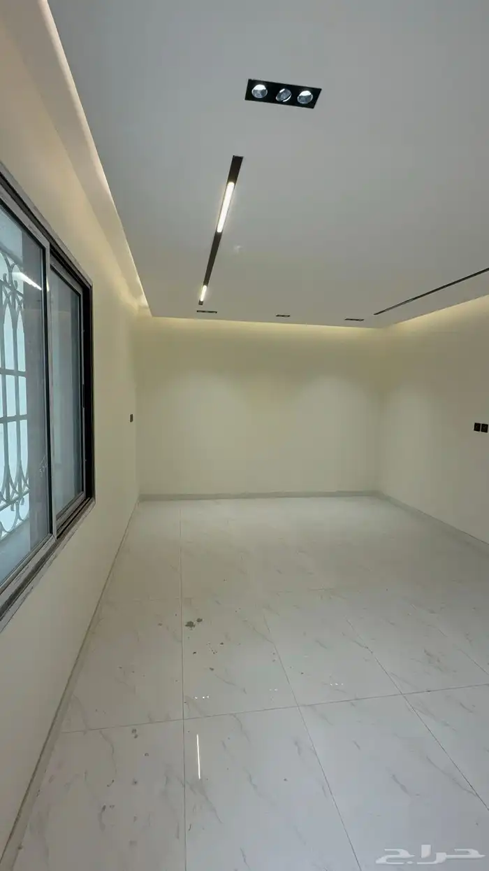 للبيع شقق دوبلكس مع حوش وكراج حي احد 71 4