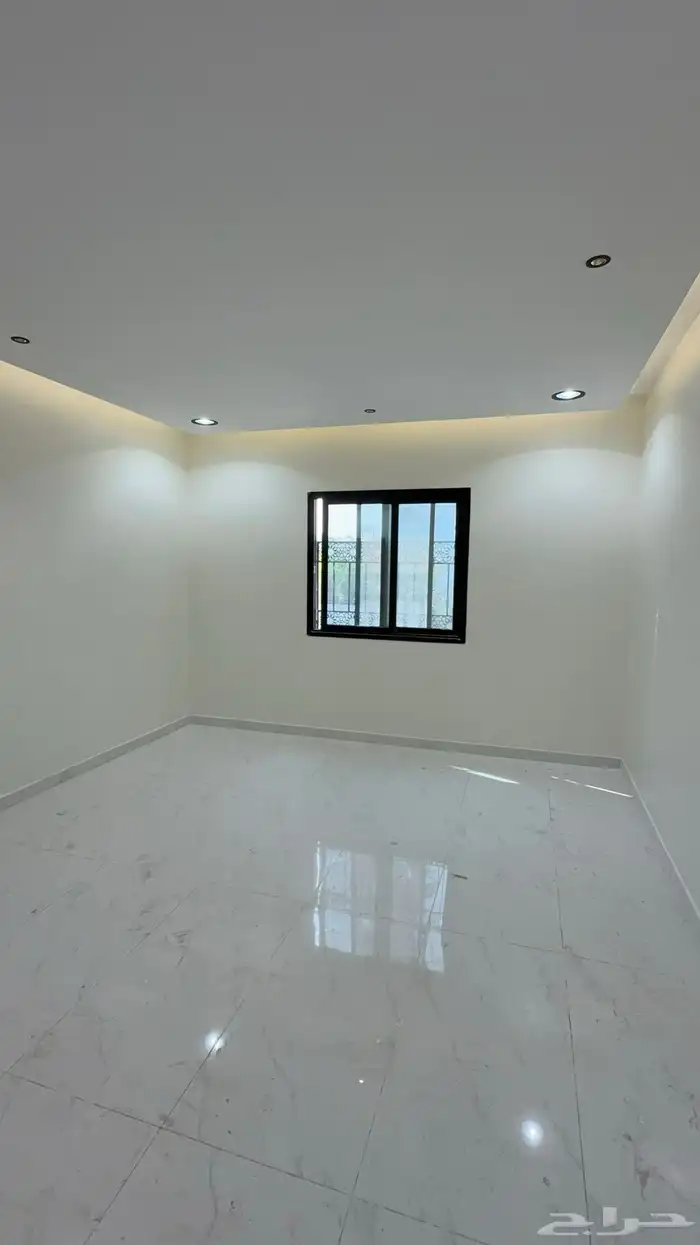 للبيع شقق تمليك 5 غرف وصاله حي أحد 71 مرتبه 3