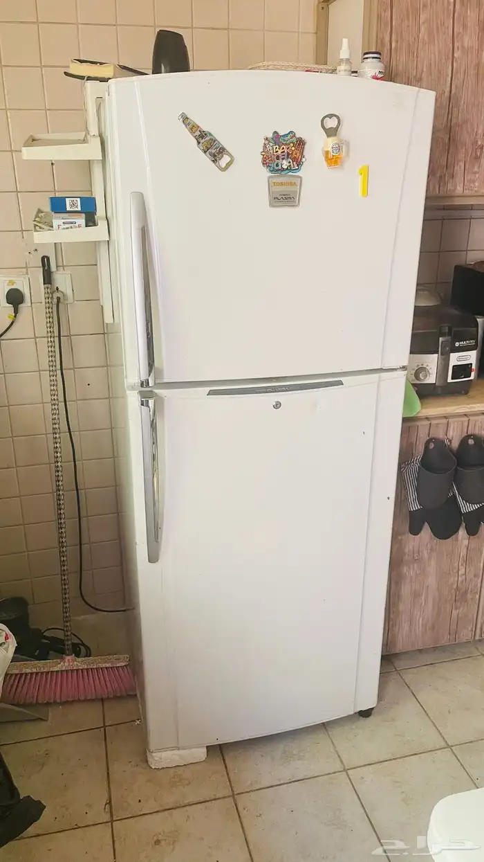 ثلاجه بدون اعطال 700 ريال 0