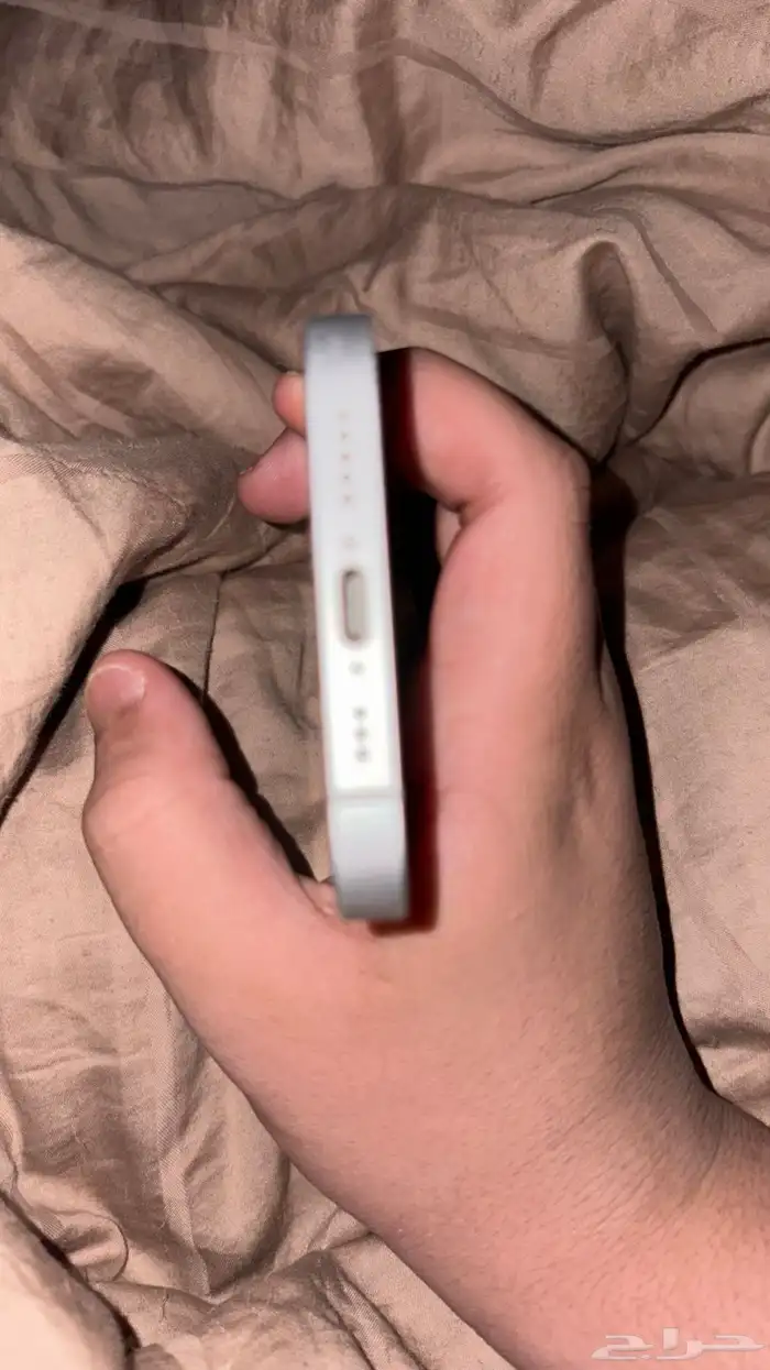 ايفون 16e للبيع او للبدل 4