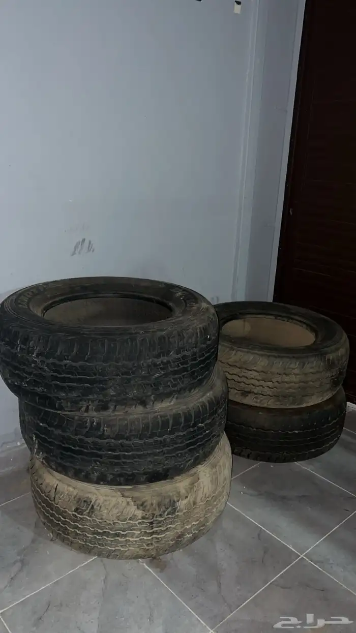 كفرات دنلوب نص عمر مقاس 285 60 18 0