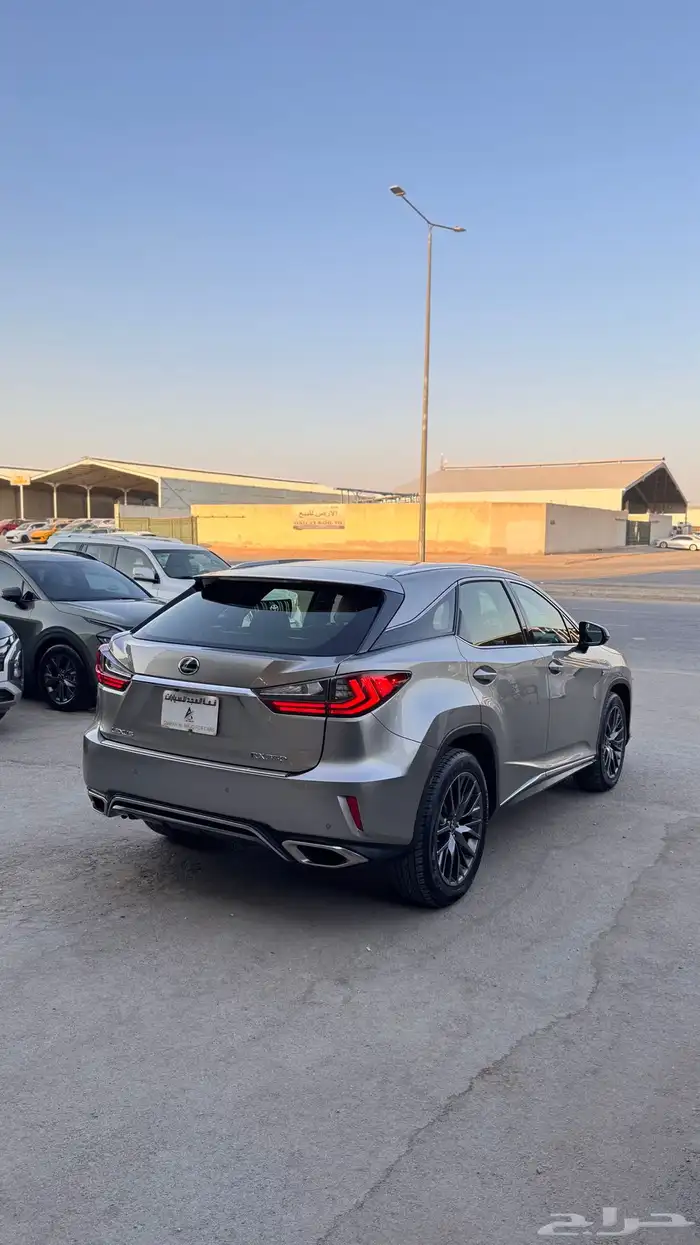للبيع لكزس RX350 - 2016 اف سبورت فل كامل بحالة الوكاله 3