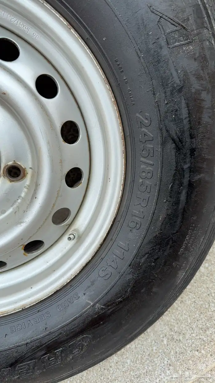 جنوط جيب هلل مقاس 16 على السوم وكفرات نص عمر 5