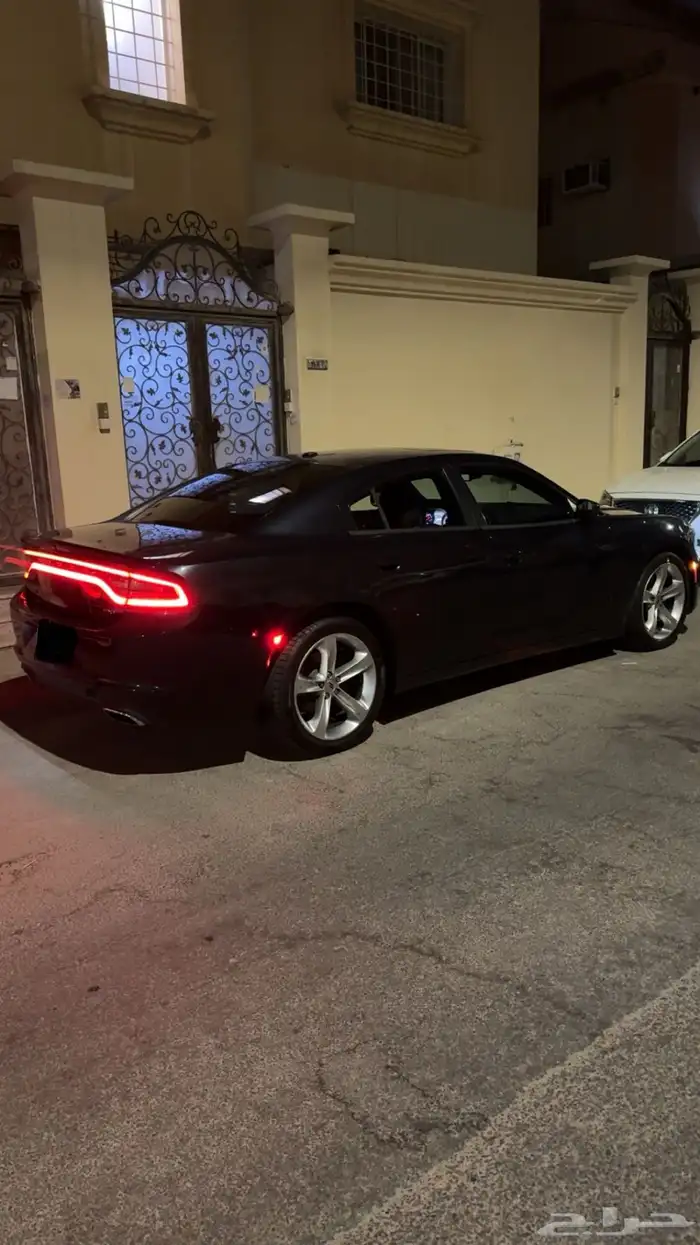 للبيع تشارجر sxt موديل 2016 1