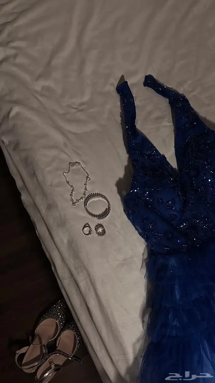 فستان مستعمل مره وحده جديد متجر ماقلا مقاس S 1