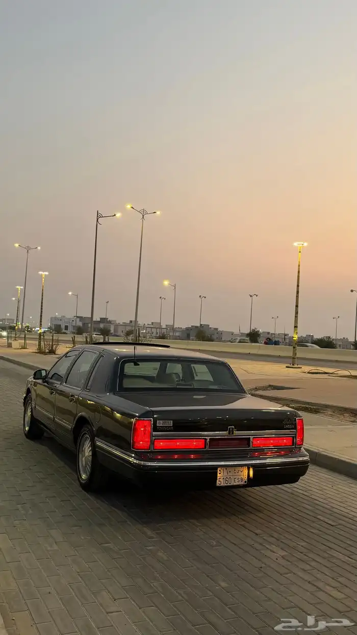 لينكون تاون كار 1995 4