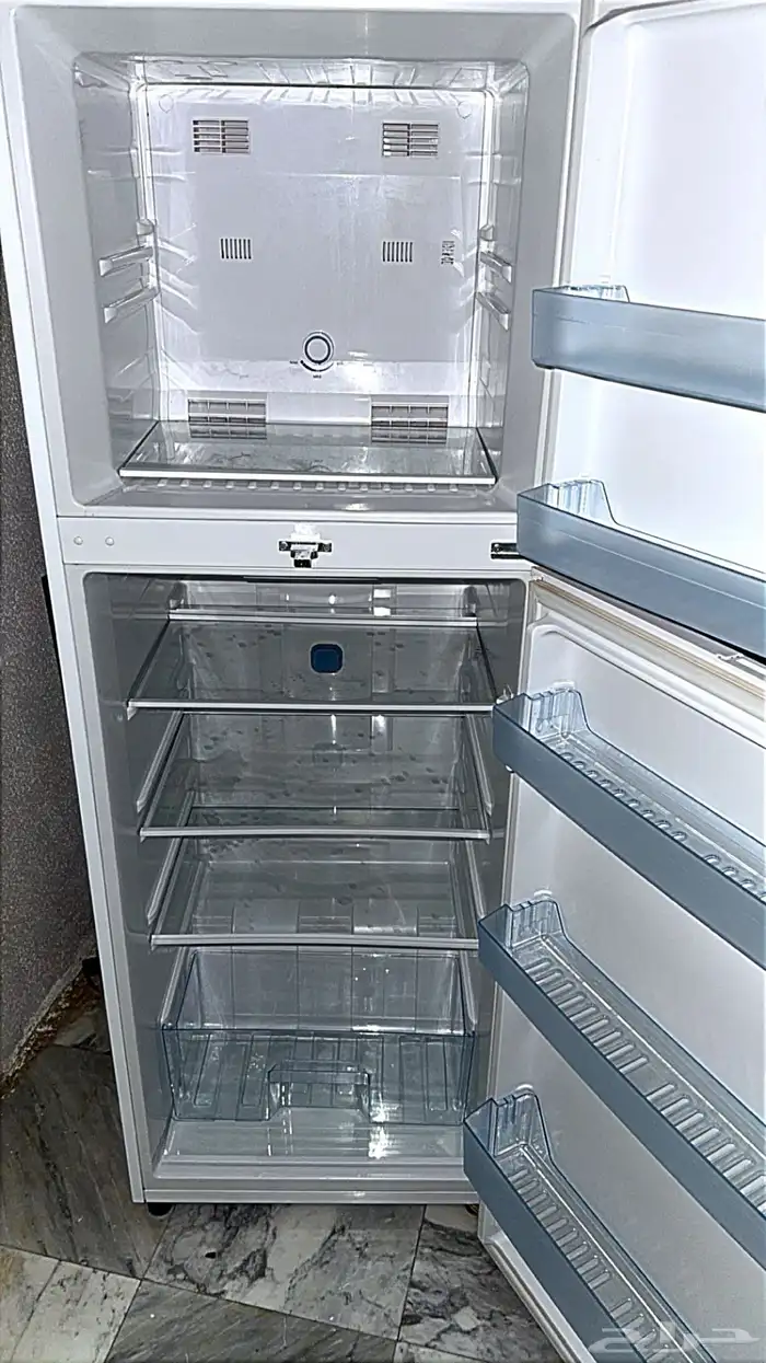 ثلاجه مستخدمه شهر للبيع 0