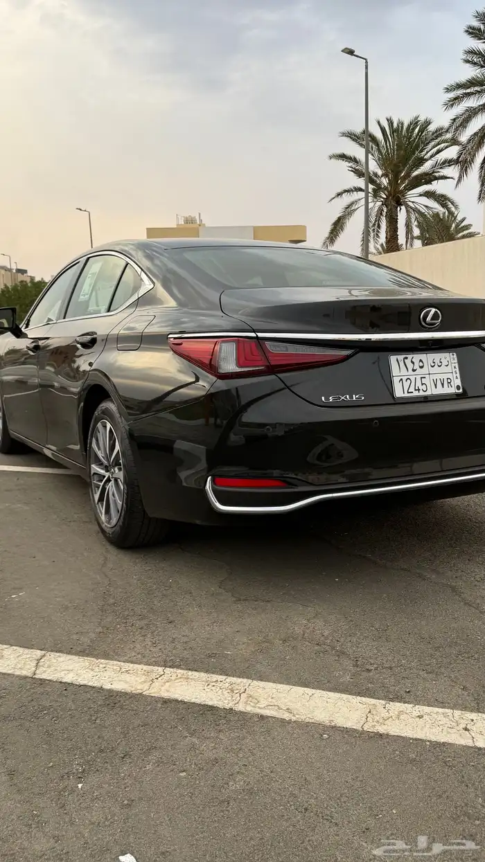 لكزس 2025 ES250 ممشى 5 الاف فقط 7