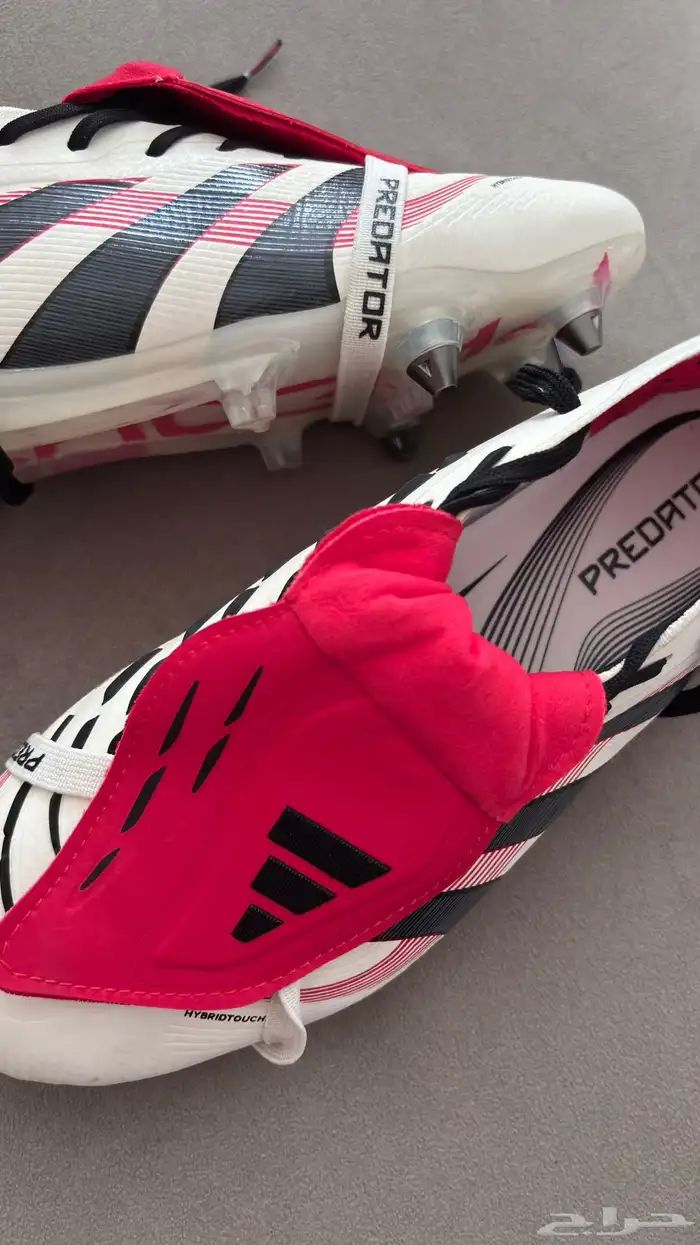 جزمه كوره اديداس 1