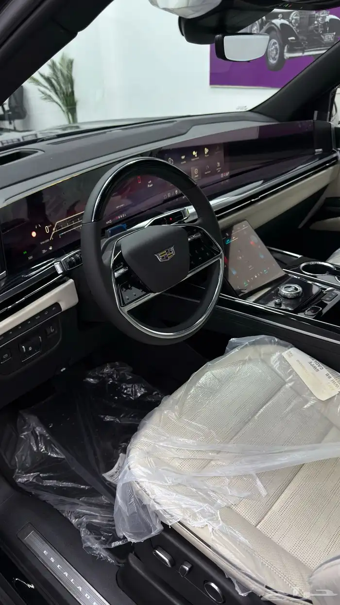 كاديلاك اسكاليد 2026 للايجار اليومي والشهري والسنوي 3