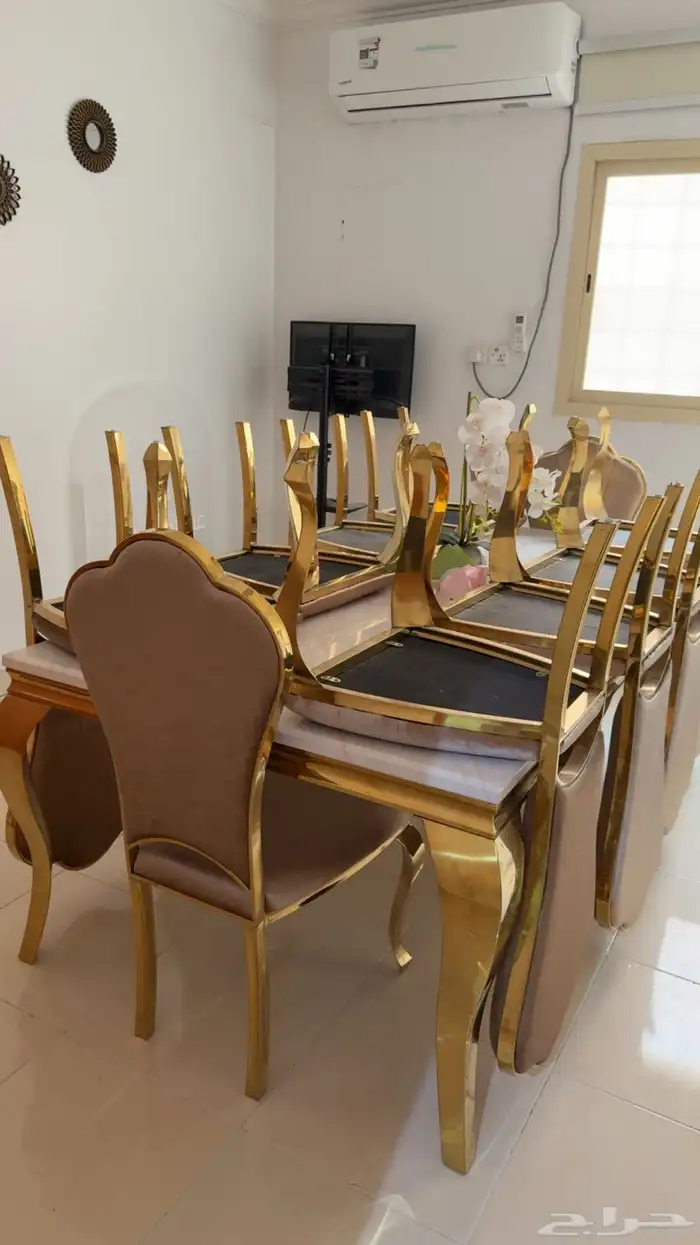 طاولة طعام رخامية ب10 كراسي 1