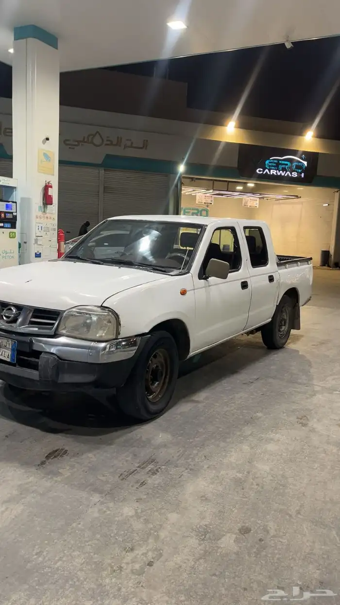 سيارة ددسن نضيفه و المكينه والقير شرط 0