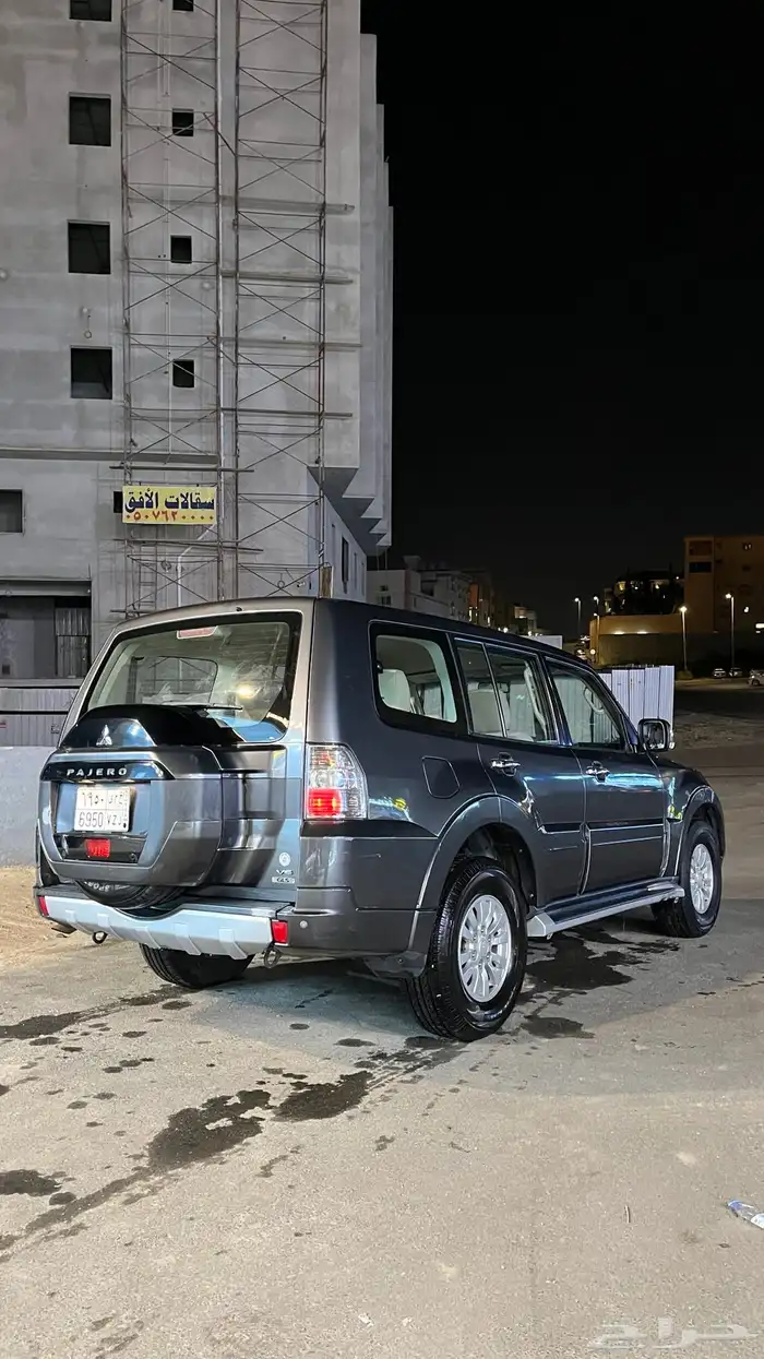 باجيرو 2015 ستاندر 9