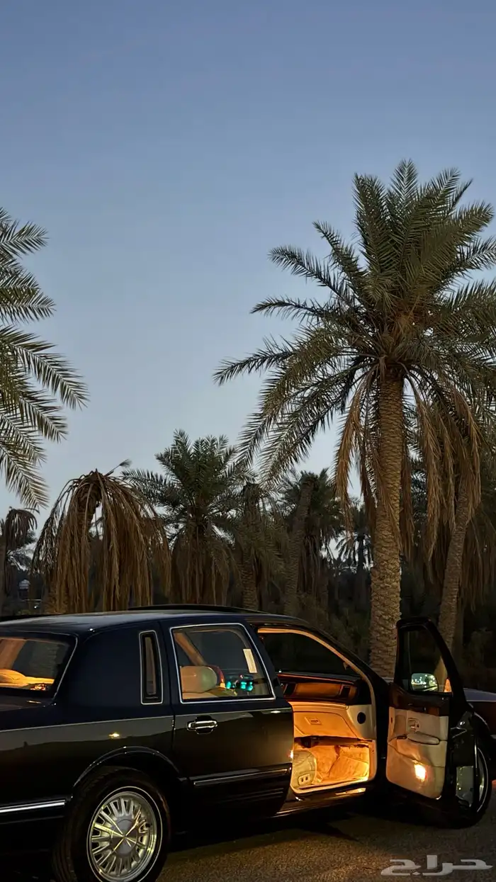 لينكون تاون كار 1995 43