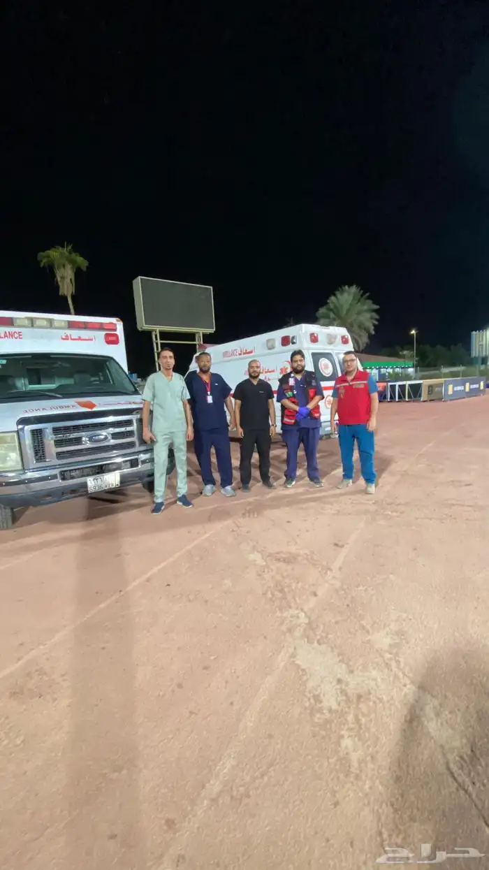 سيارات اسعاف مع مسعفين للإيجار 6