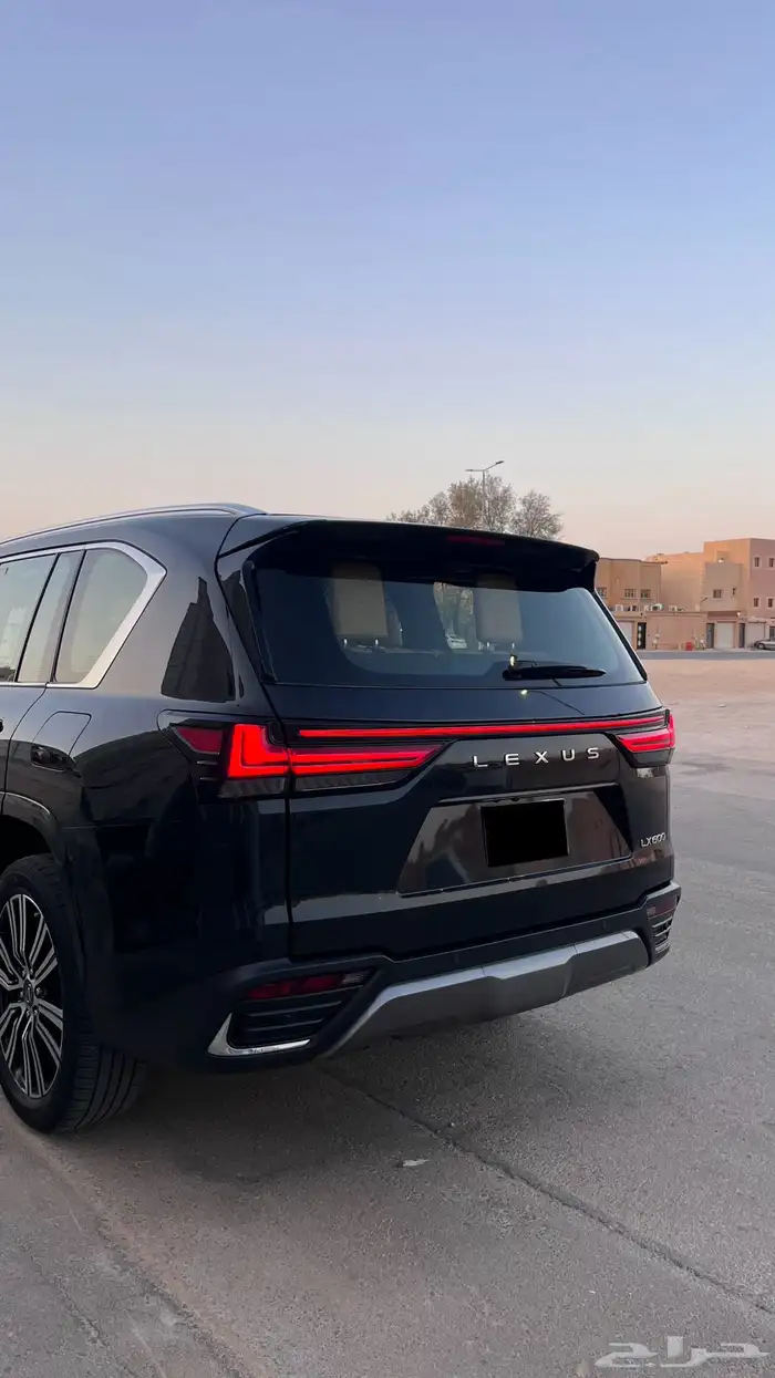 لكزس 2023 BB سعودي عبداللطيف شرط 4