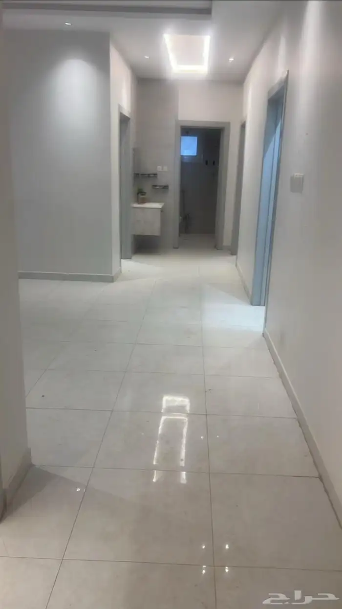 دور ثاني للإيجار حي الرمال 5
