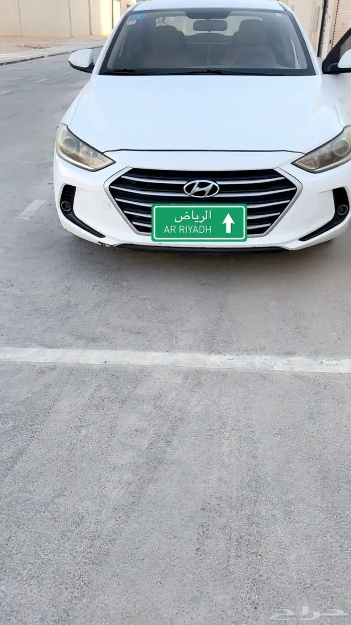 للبيع النترا مكينة 2000 2