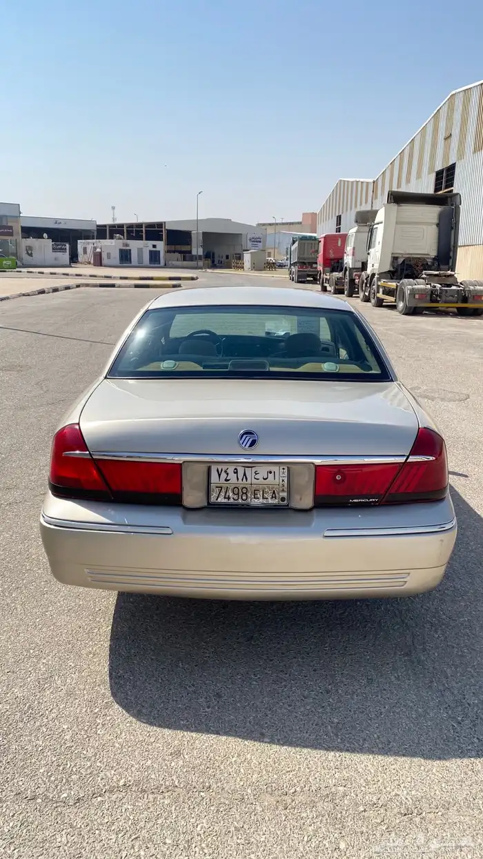 فورد قراند ماركيز عداد 199 الف مديل 2000ثاني مالك سوم 5 الاف 3