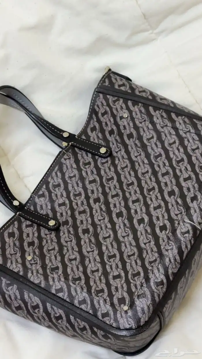 شنطة ماركة كالفن كلاين للبيع 100ريال 0