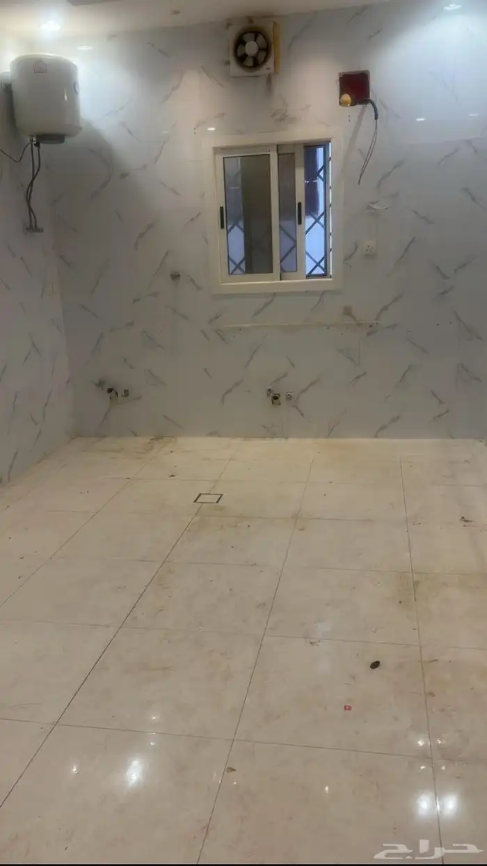 دور ثاني للإيجار حي الرمال 3