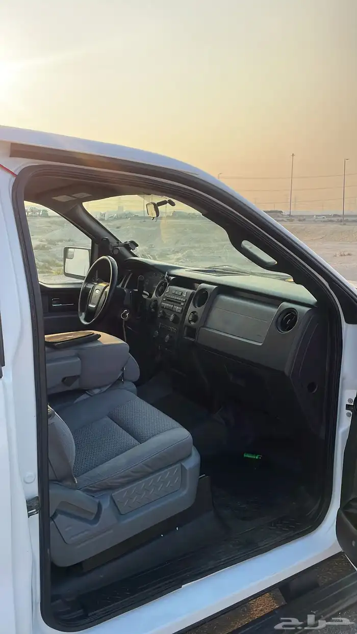 للبيع f150 موديل 2013 دبل 8 سلندر 15