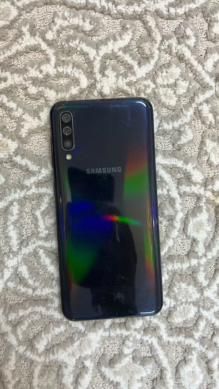 جوالين آيفون وجالكسي يبي الجلكسي شاشه وإلا يفون يشتغل وبطفا 2