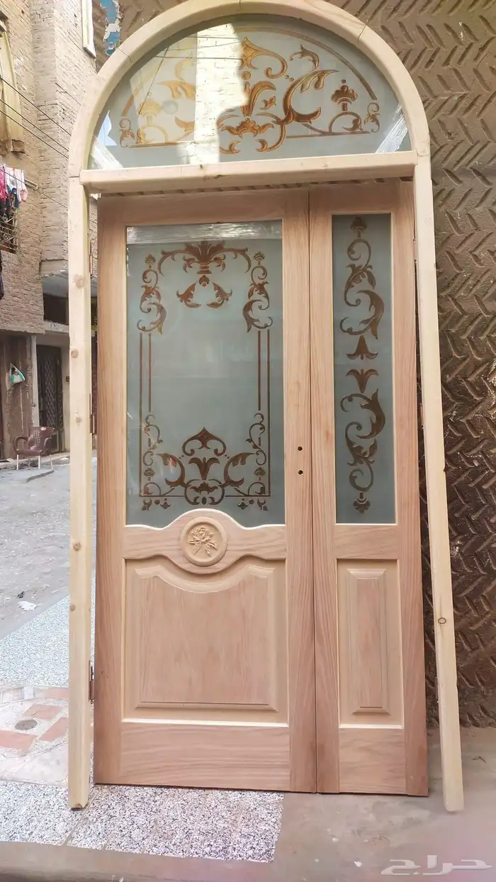 معلم ورشه نجاره مودرن لتفصيل الأبواب وغرف النوم والديكورات 5