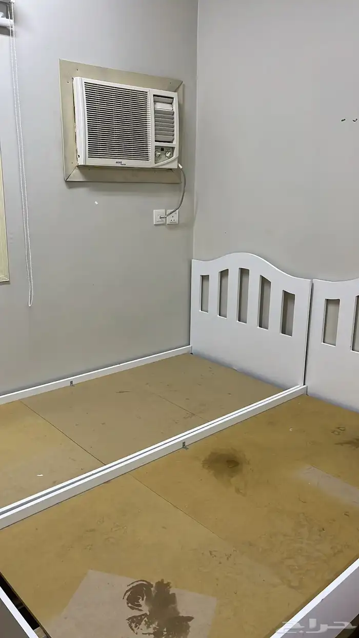 2سرير حق نفر وتسريحه مع كرسي بدون مرايا للبيع 0