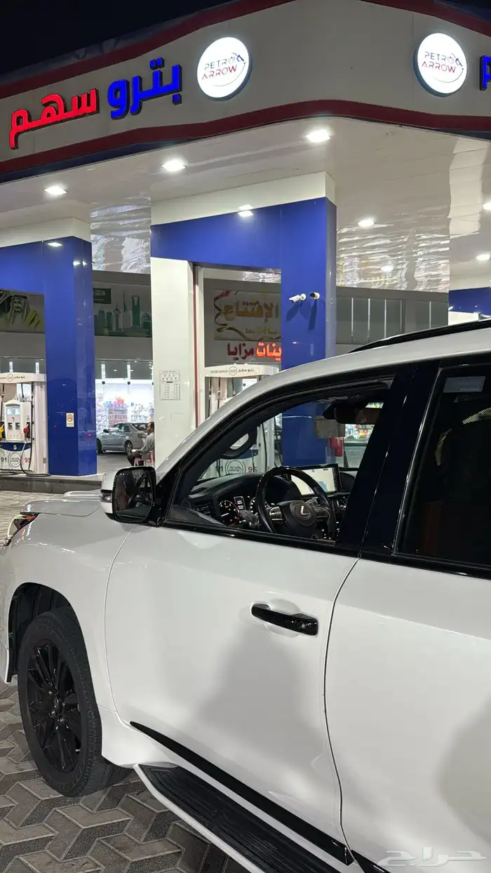 لكزس بلاك اديشن 2019 11