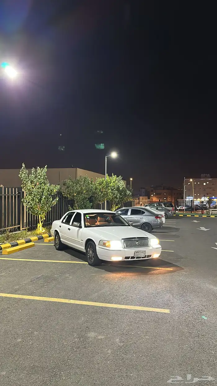 فورد ماركيز 2010 11