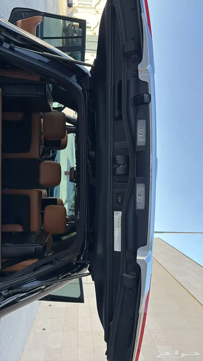 لكزس LX 2021 اسود داخلي جملي اعلى فئه 10