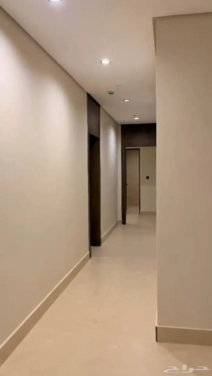 شقة جديدة راقية للإيجار في الدمام   حي الشعلة 0