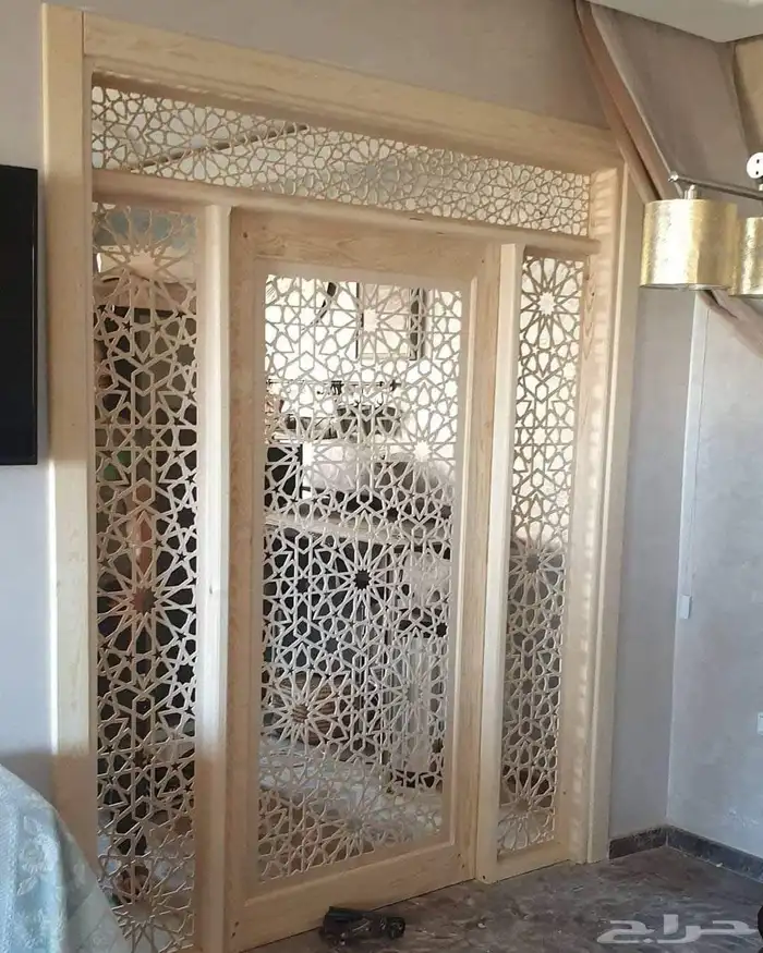 معلم ورشه نجاره مودرن لتفصيل الأبواب وغرف النوم والديكورات 16