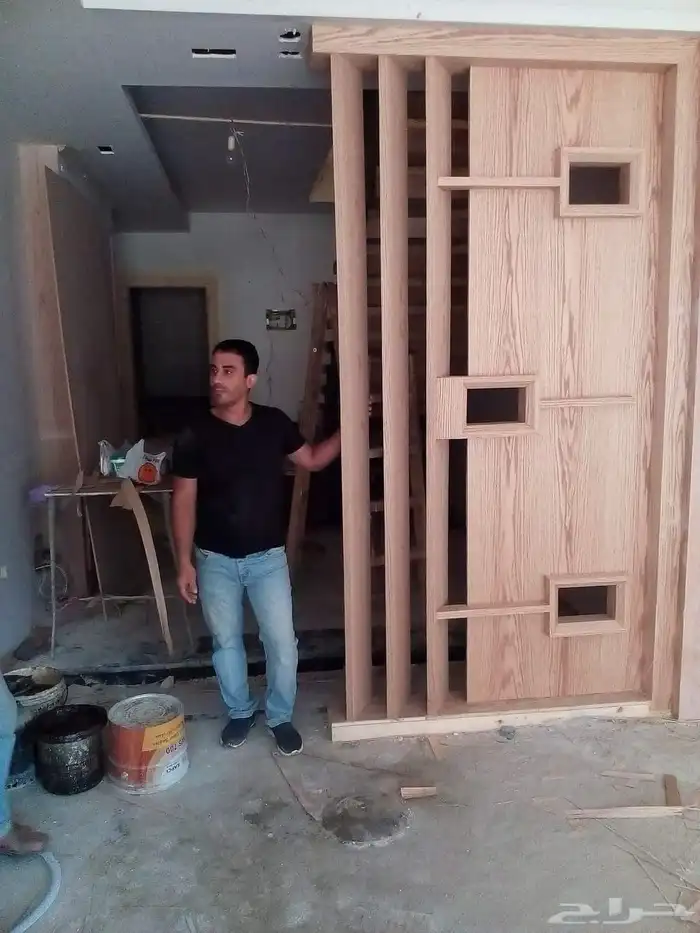معلم ورشه نجاره مودرن لتفصيل الأبواب وغرف النوم والديكورات 29