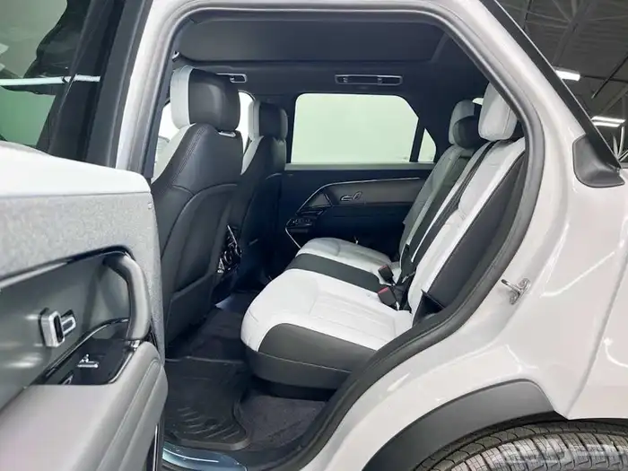 رانج روفر سبورت Range Rover Sport Dynamic HSE موديل 2025 12