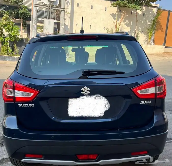 سوزوكي هيتشباك 12